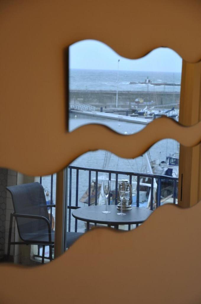 "Luigi" Balcon Sur La Mer Et Le Port De Sete Exterior photo